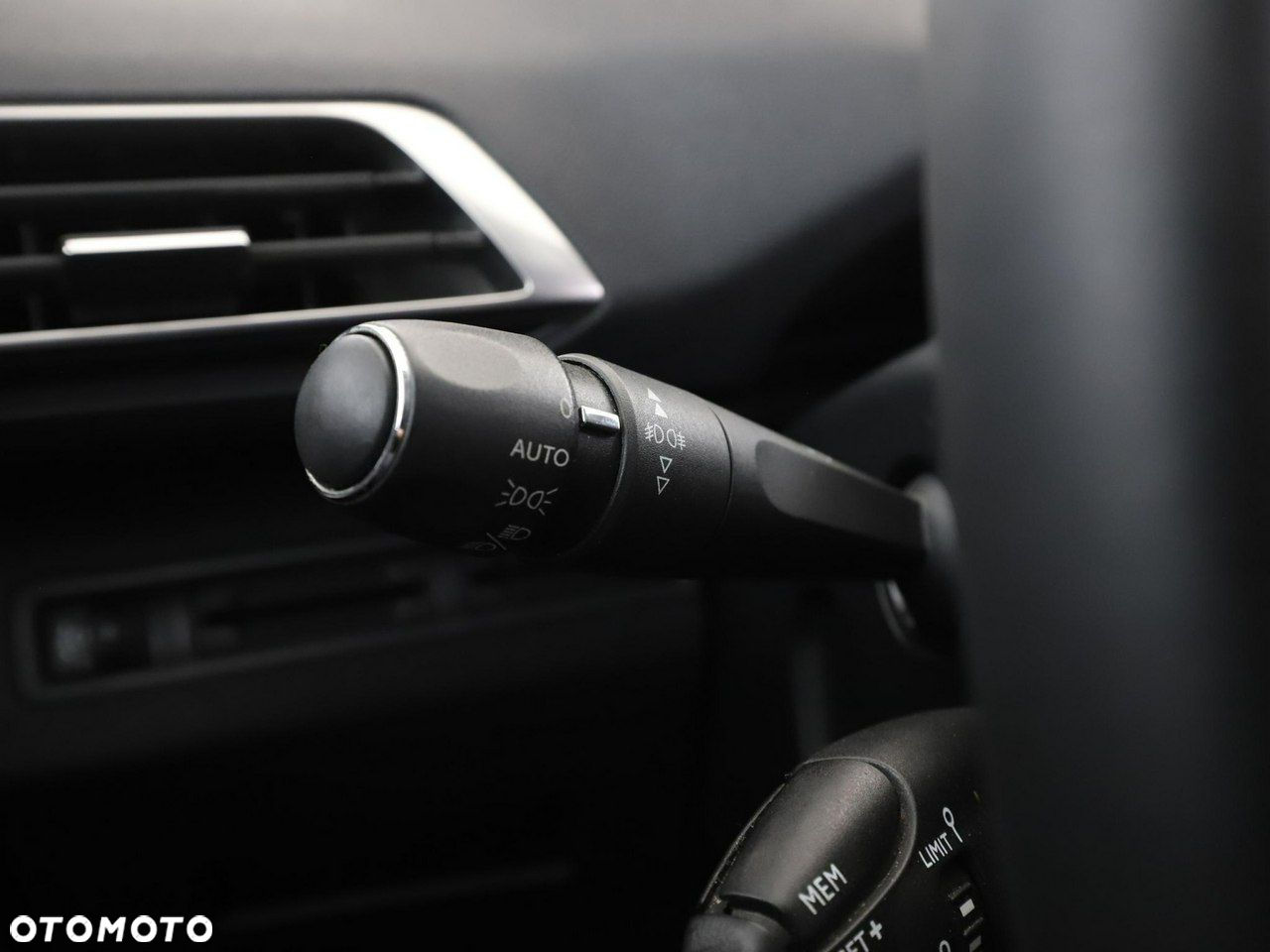 Peugeot 3008 1.2 PureTech Allure - 31