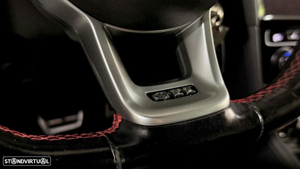 VW Golf 2.0 TSI GTi TCR DSG - 44