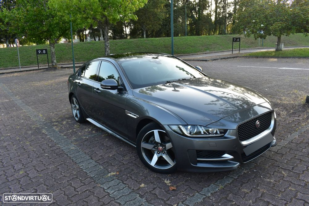 Jaguar XE 2.0 D R-Sport AWD Aut. - 4