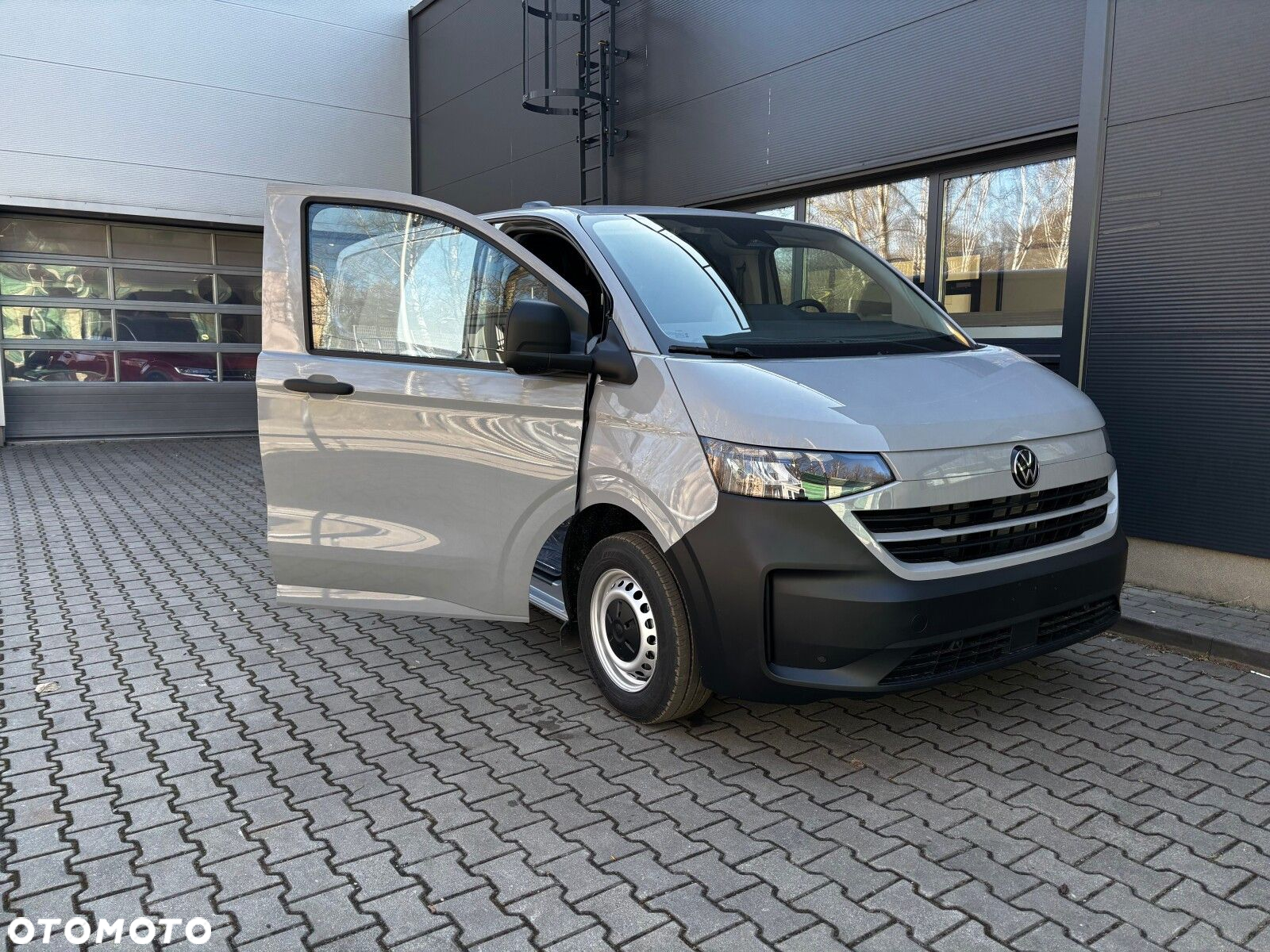 Volkswagen Transporter 2.0 TDI 150 KM 8-b automat. L1 - 15