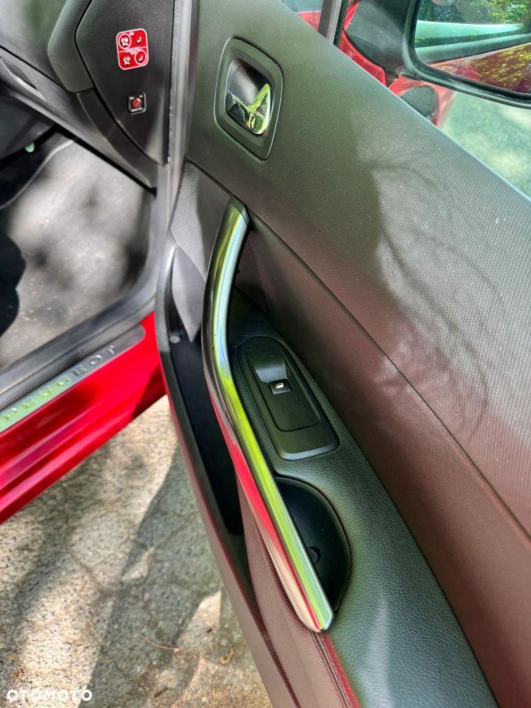 Peugeot 308 1.6 Premium Plus - 18