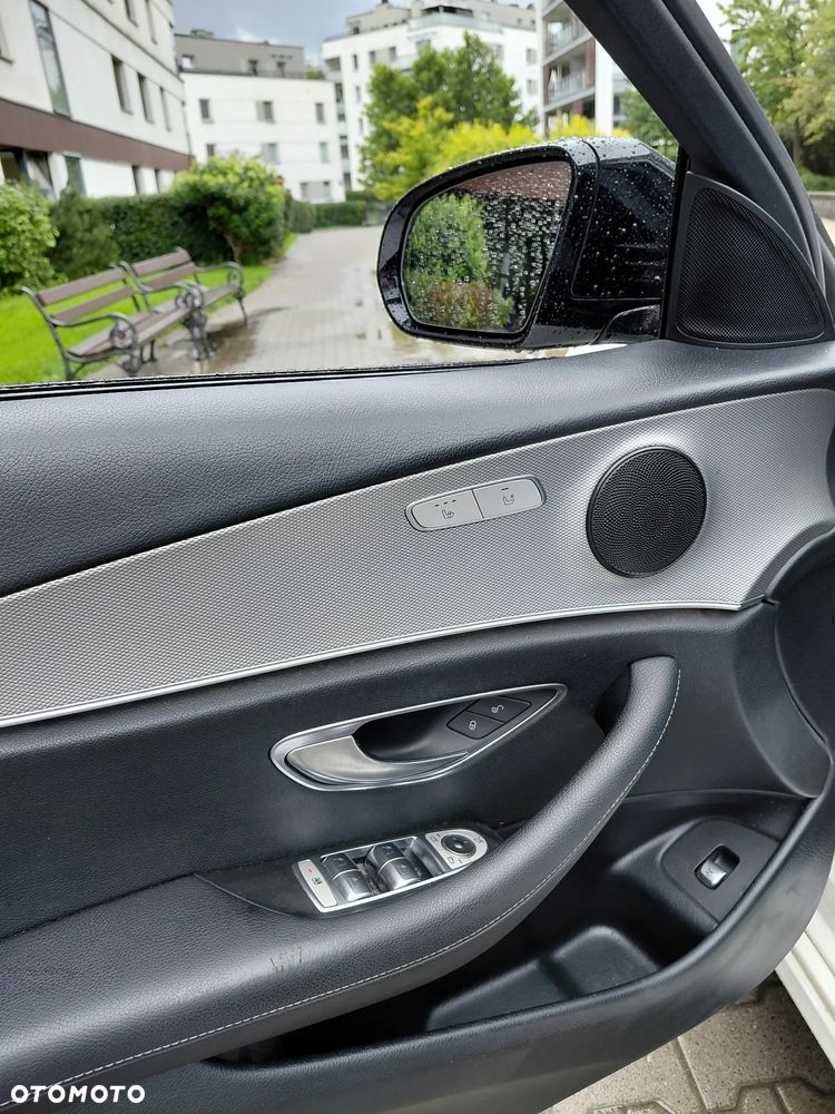 Mercedes-Benz Klasa E 220 d 9G-TRONIC - 19