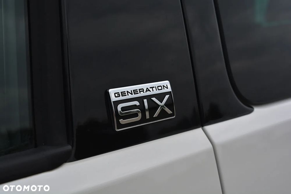 Volkswagen Multivan 2.0 TDI L1 Generation SIX DSG - 32