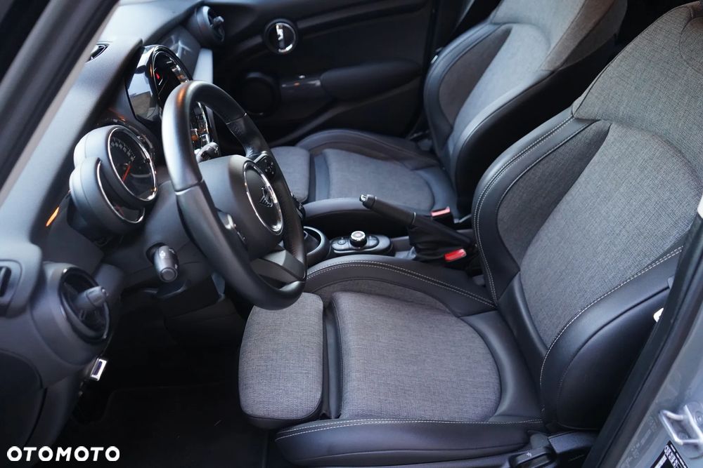 MINI Cooper Classic Trim - 18