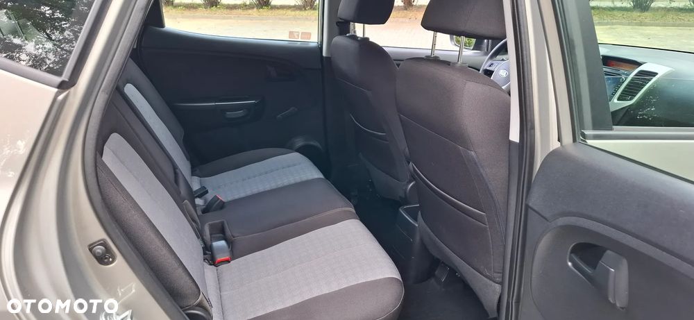 Kia Venga 1.4 L - 7