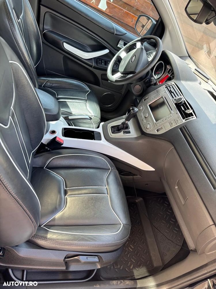 Ford Kuga 2.0 TDCi 4x4 Aut. Individual - 6