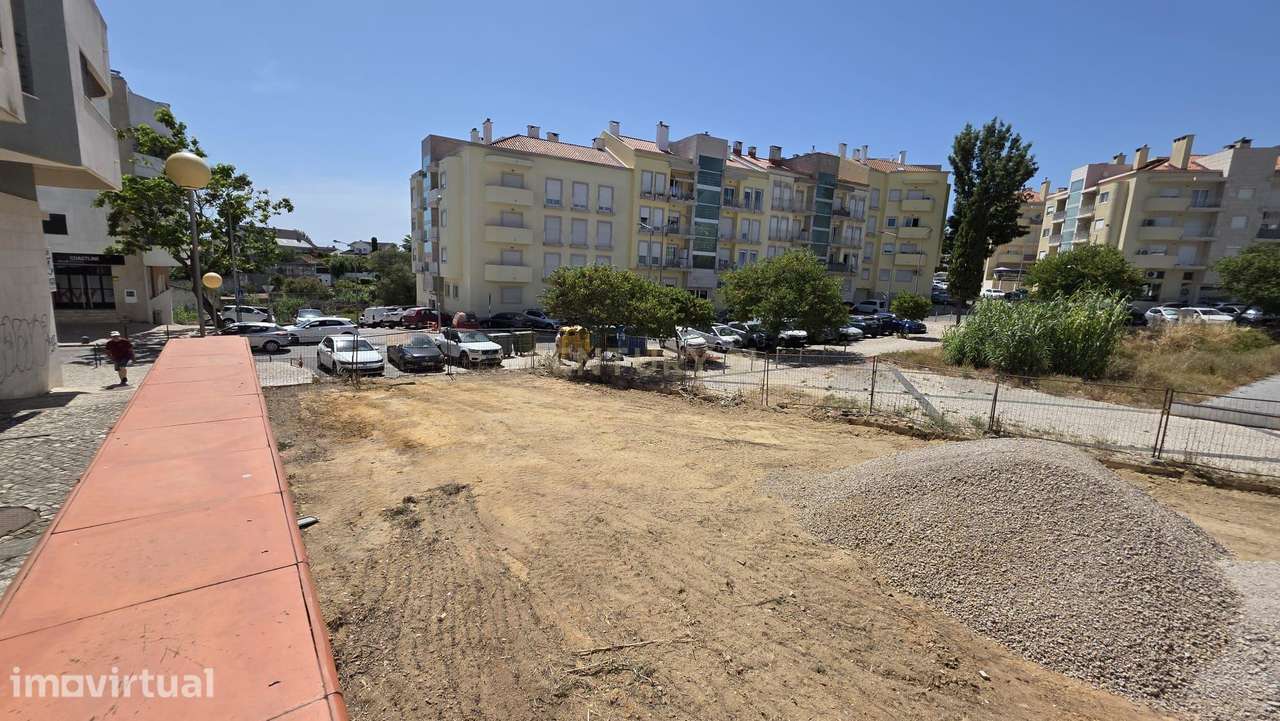 Terreno com 506m2 na Charneca de Caparica, Almada - Grande imagem: 4/13