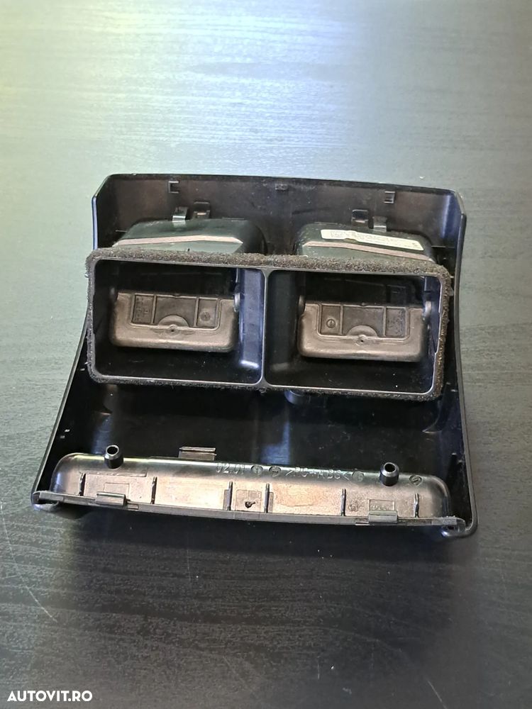 Grila gura ventilatie centrala spate Originala Mercedes W204 facelift 2007-2014 - 5
