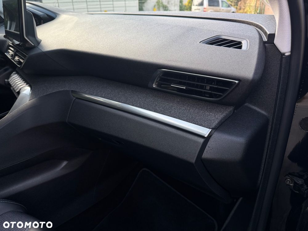 Peugeot 3008 1.5 BlueHDi GT S&S - 21