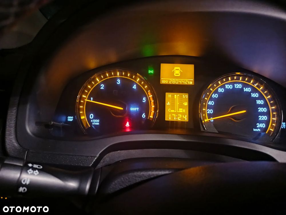 Toyota Avensis 2.0 D-4D Premium - 19