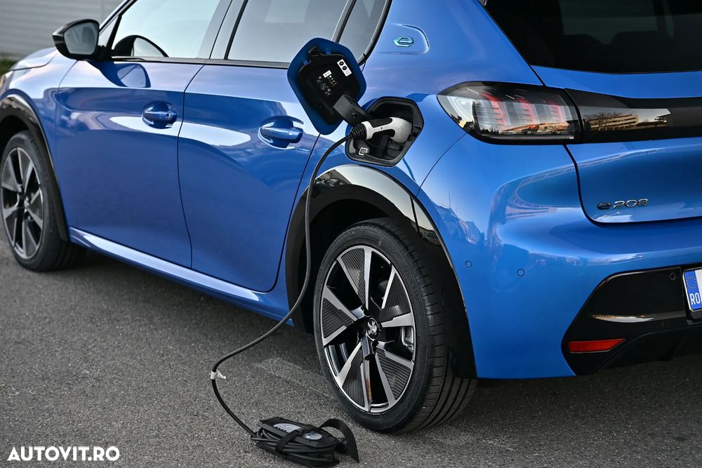 Peugeot 208 e-208 GT-Line - 37