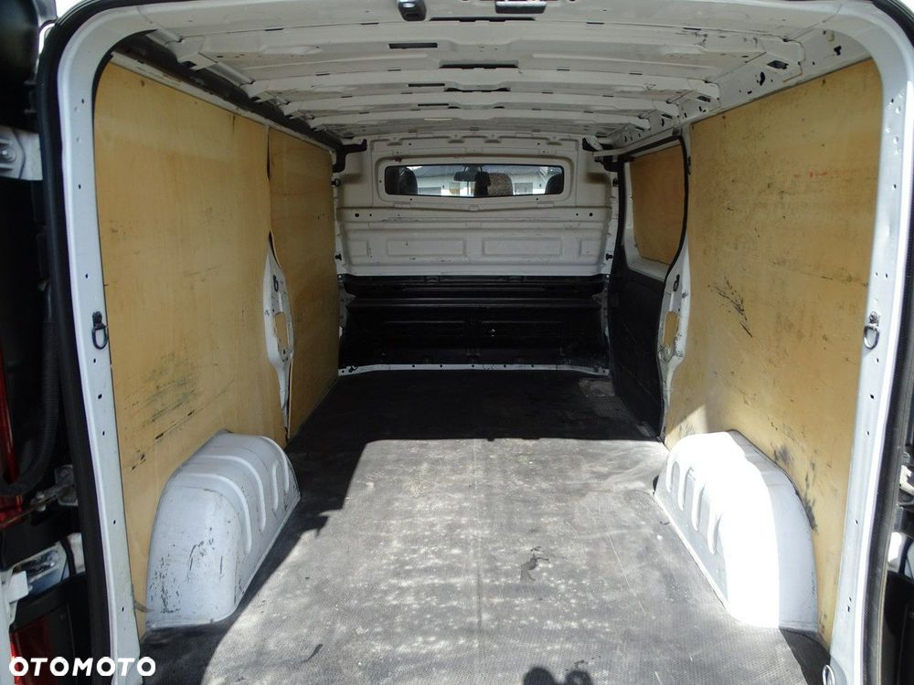 Renault Trafic - 16