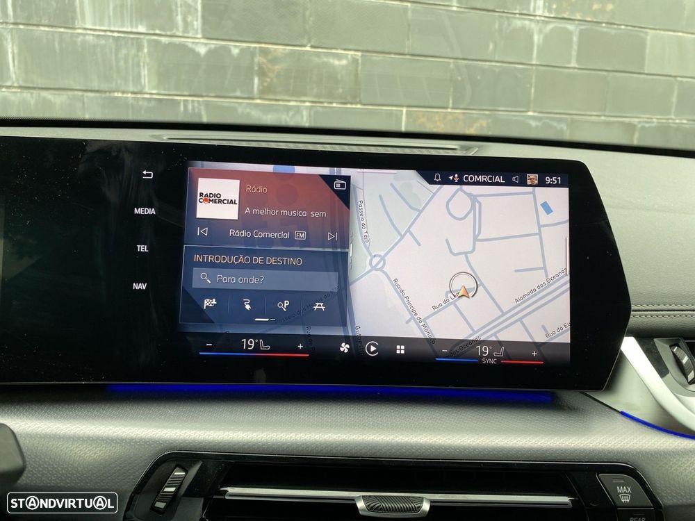 BMW iX1 eDrive20 Pack Desportivo M - 7