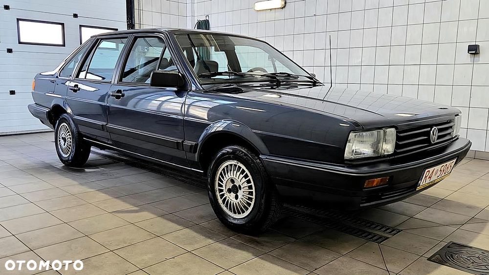 Volkswagen Passat - 2