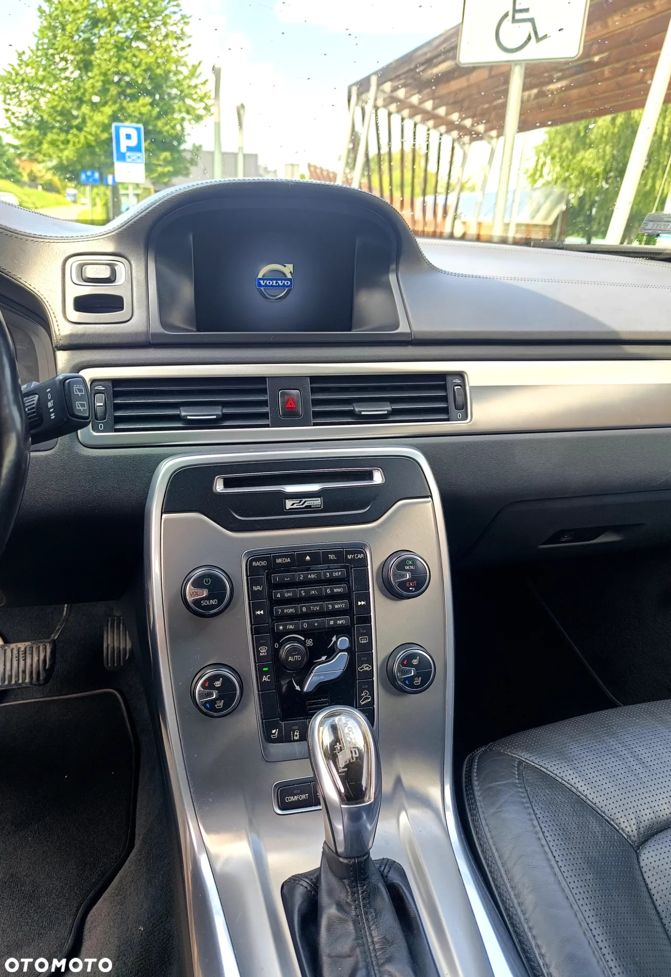 Volvo XC 70 - 10