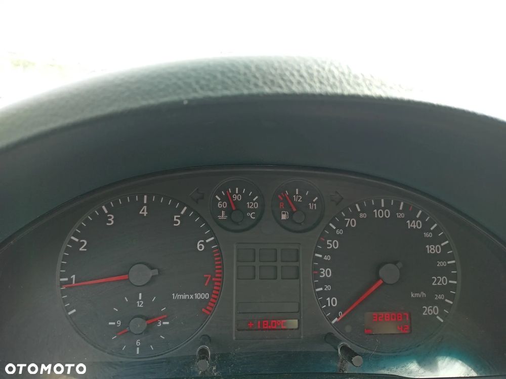 Audi A4 Limousine 1.8 - 12