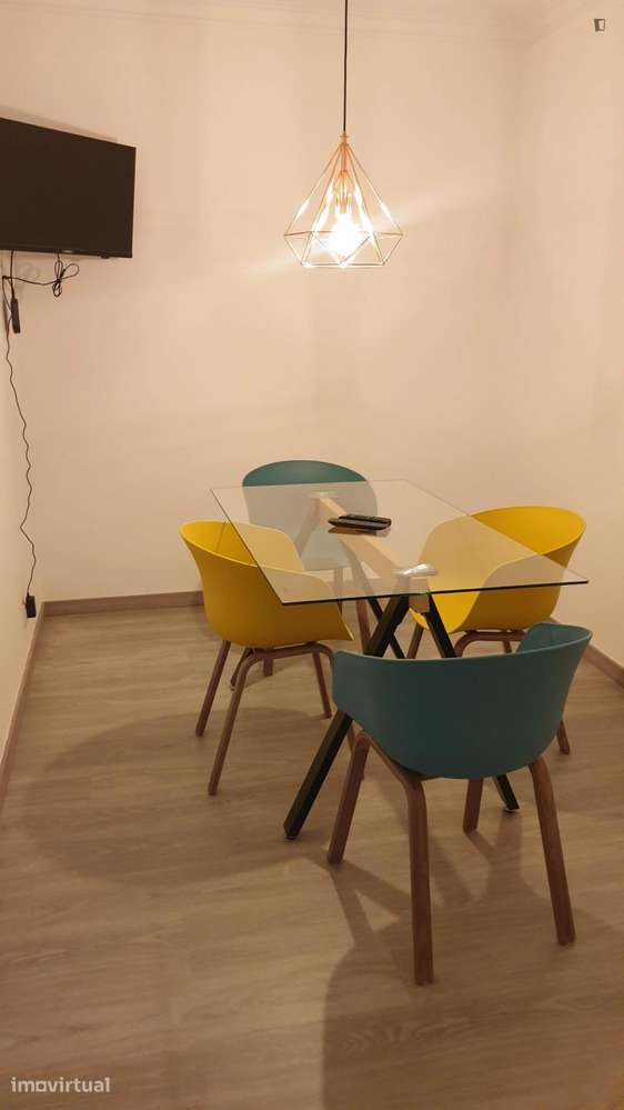 Quarto - localizado em Lisbon - Grande imagem: 4/12
