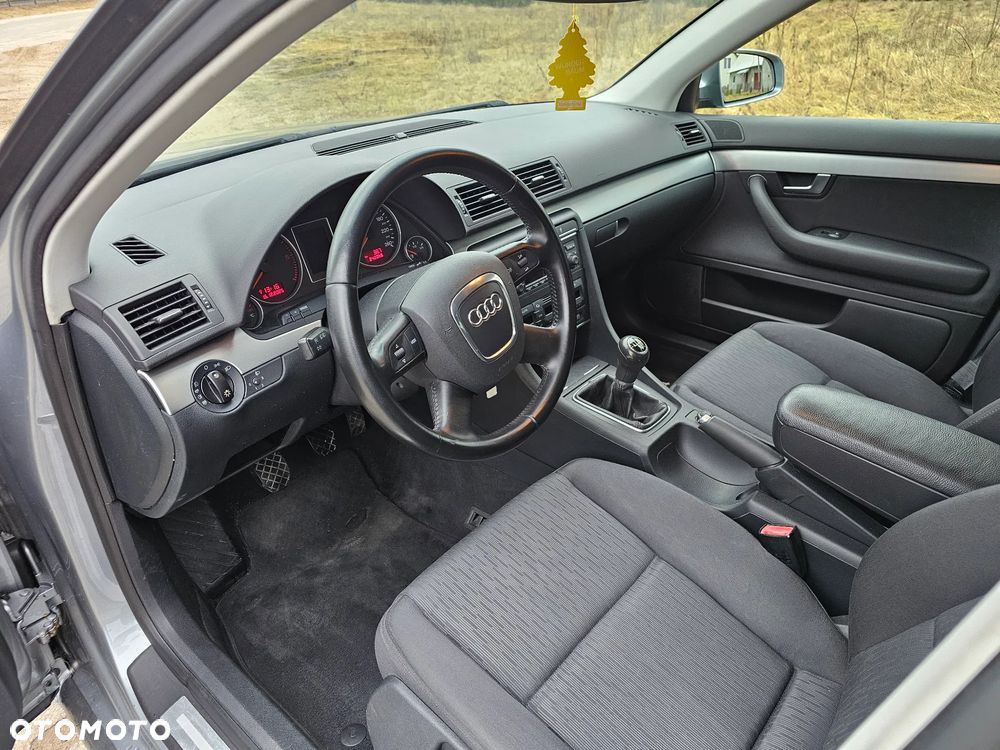 Audi A4 Limousine 2.0 TDI DPF - 8