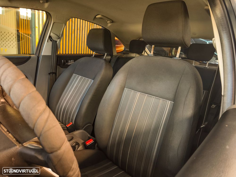 Ford Focus 1.6 TDCi ECOnetic - 6