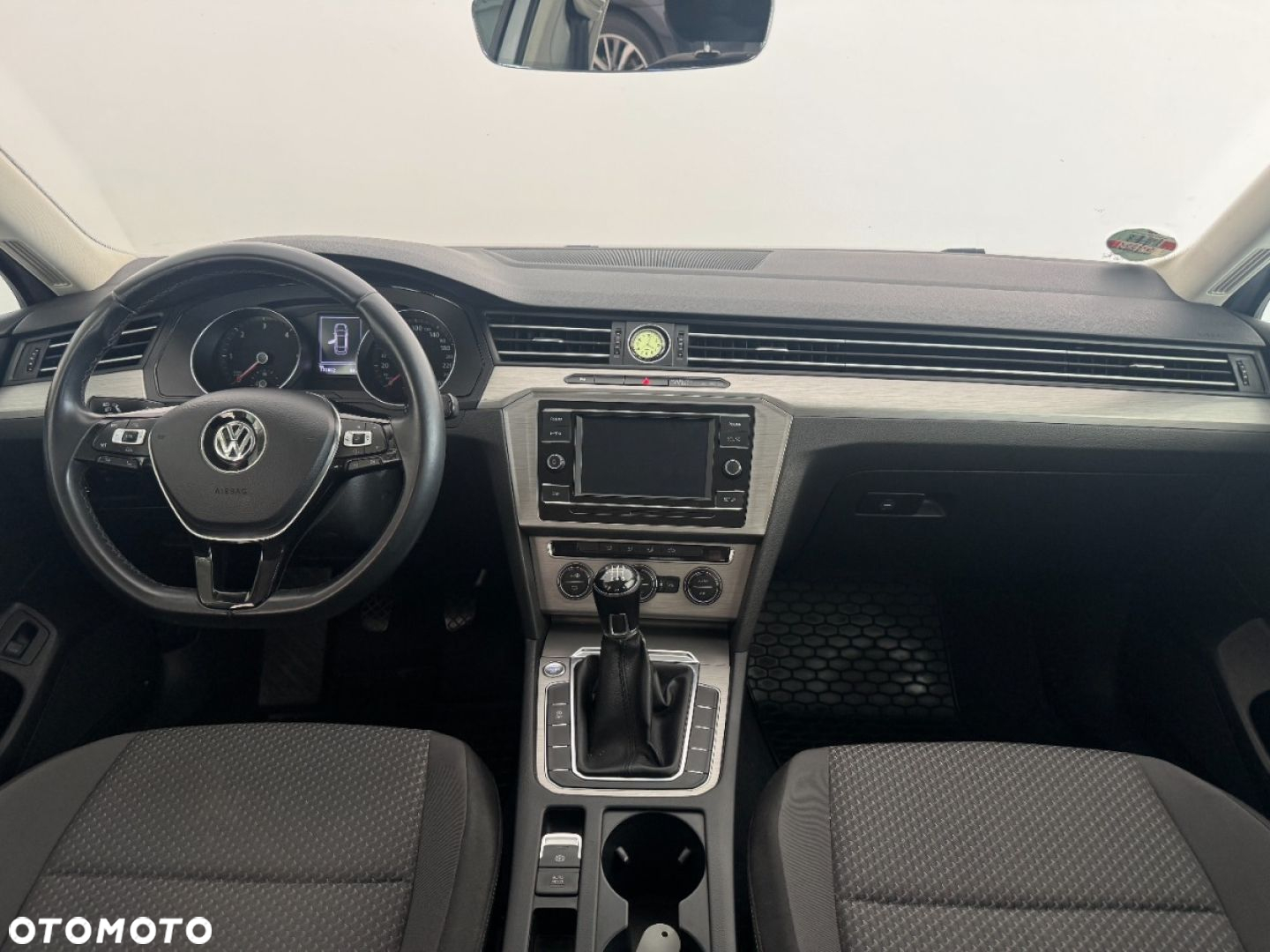 Volkswagen Passat 1.6 TDI BMT Comfortline - 6
