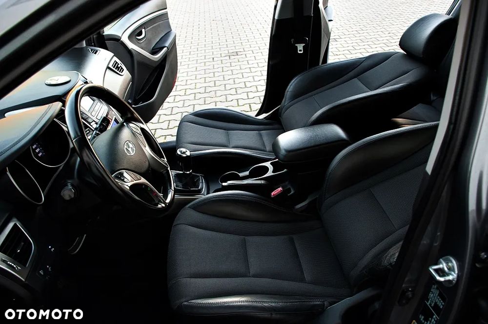 Hyundai i30 1.6 CRDi Premium - 40