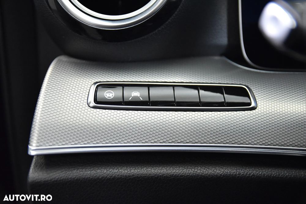 Mercedes-Benz E - 15