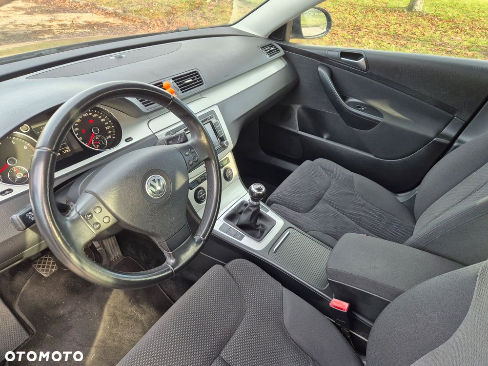 Volkswagen Passat 1.8 TSI Individual - 10