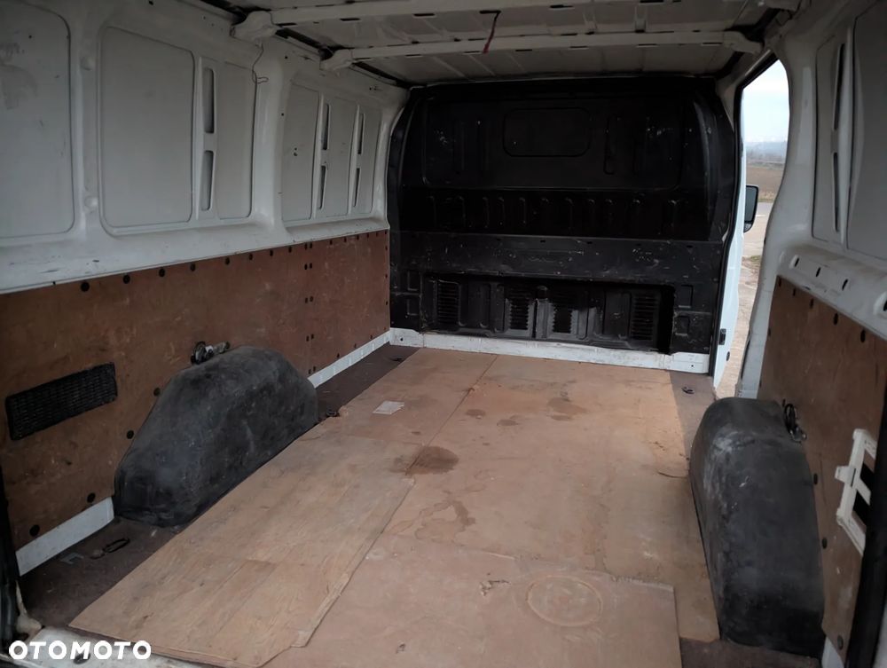Ford Transit - 13