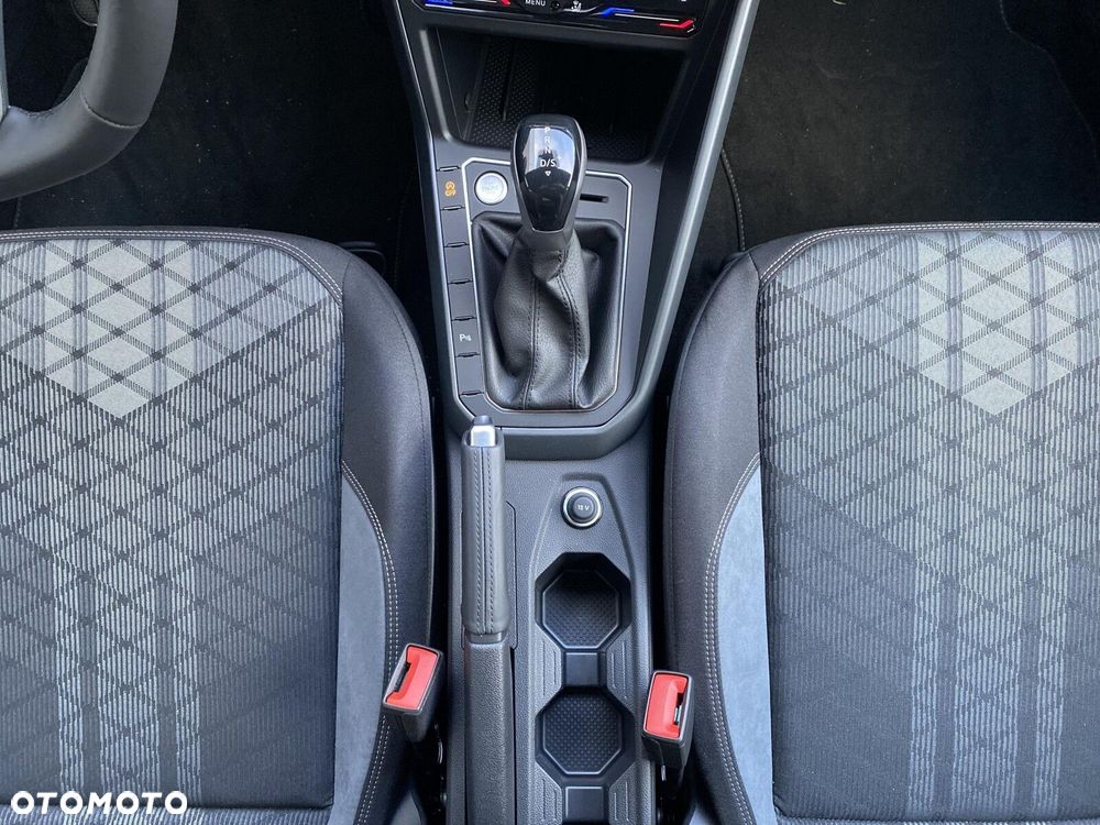 Volkswagen Taigo - 25