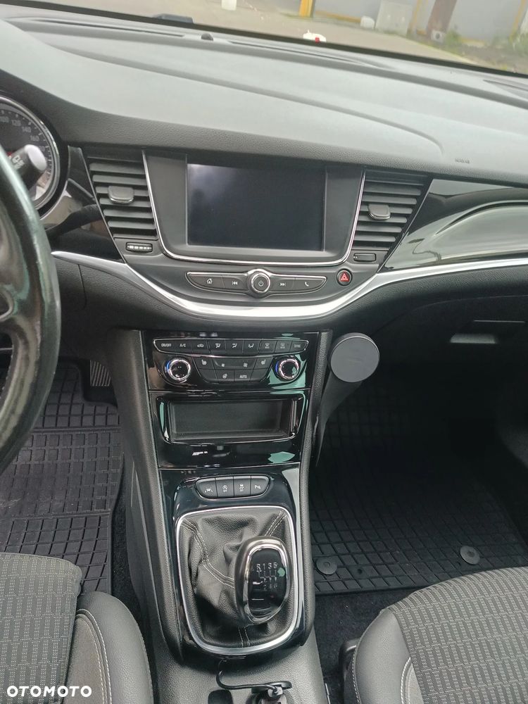 Opel Astra 1.2 T Business Elegance S&S - 12