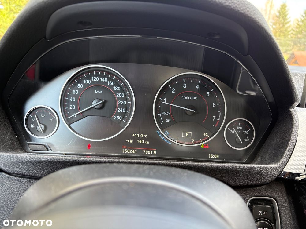 BMW Seria 3 330i xDrive M Sport - 18