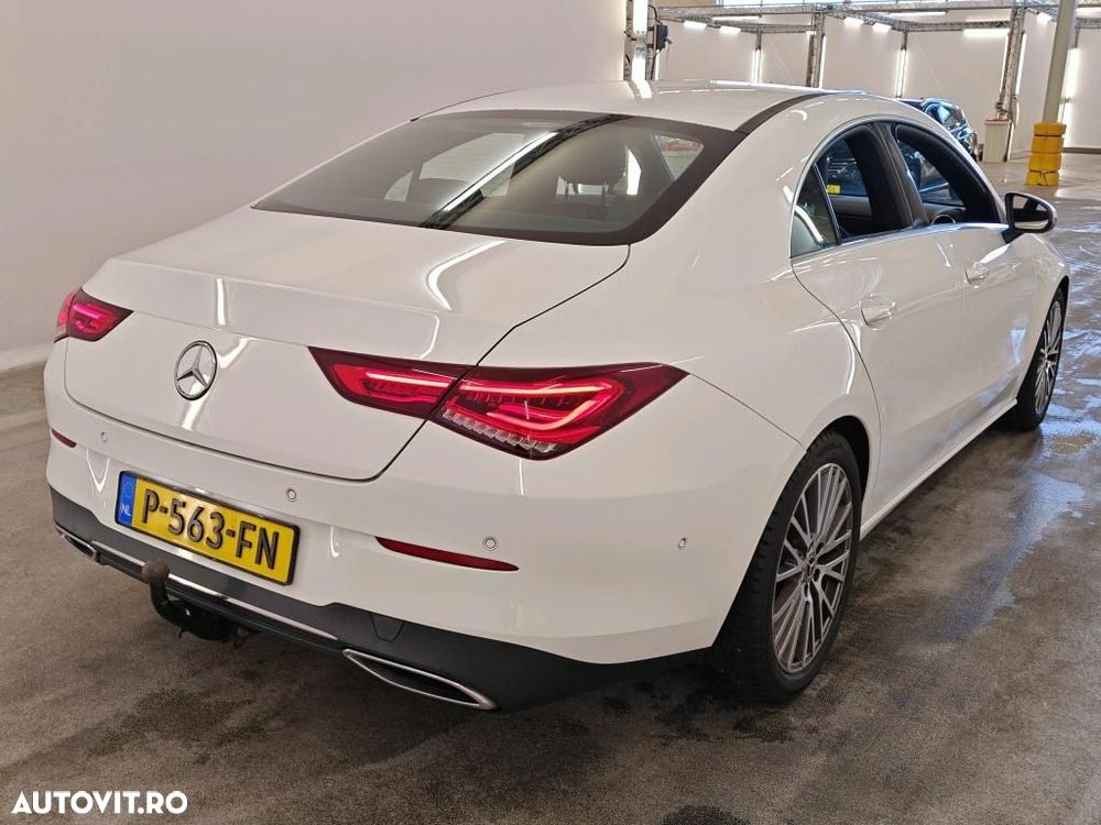 Mercedes-Benz CLA 180 - 4