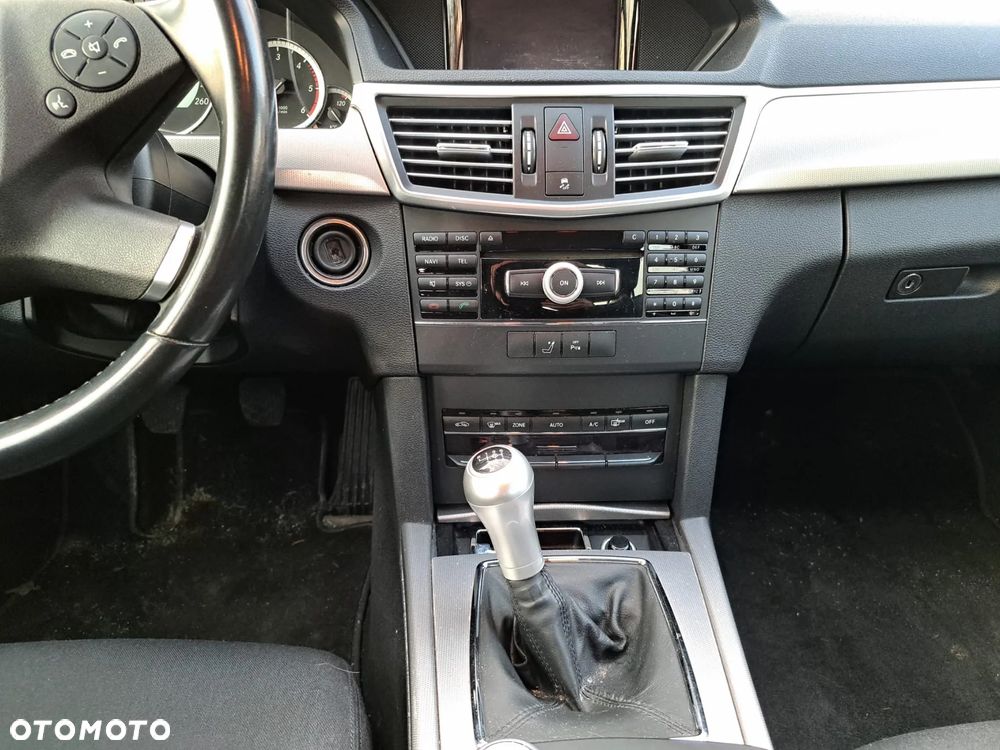 Mercedes-Benz Klasa E 200 CDI - 17