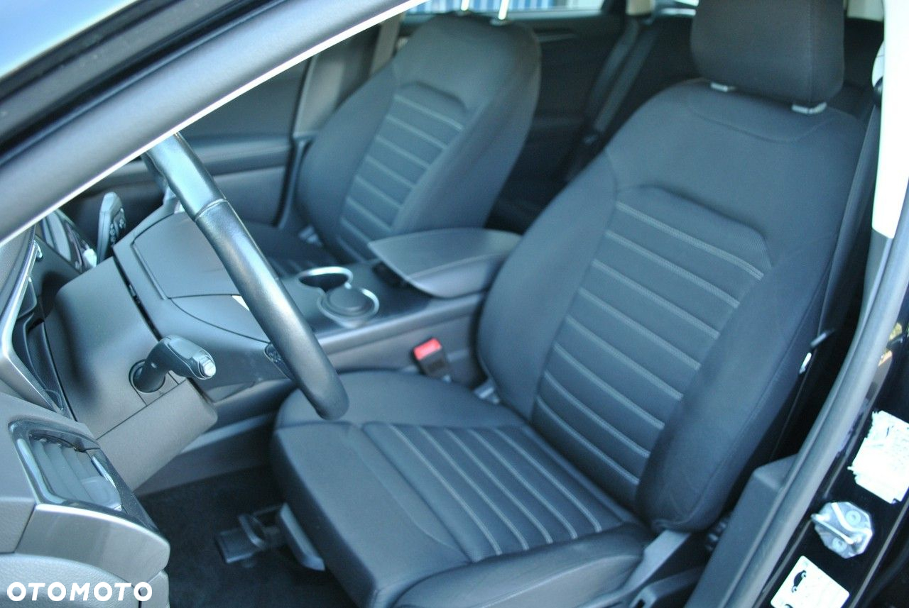 Ford Mondeo 2.0 EcoBlue Titanium - 28