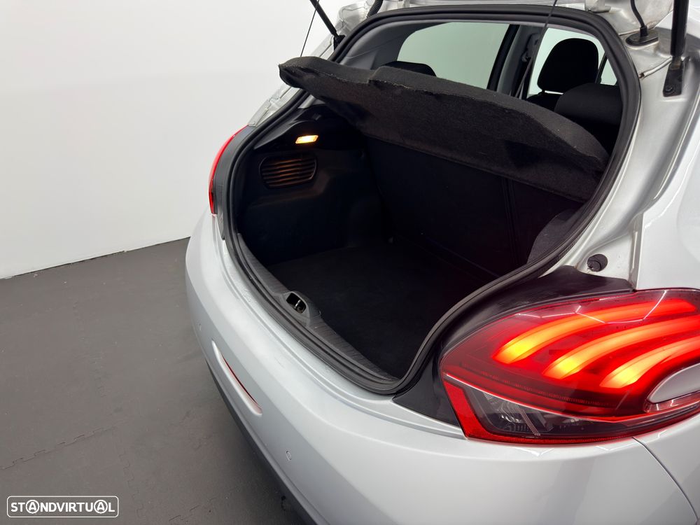 Peugeot 208 1.6 BlueHDi Style - 26