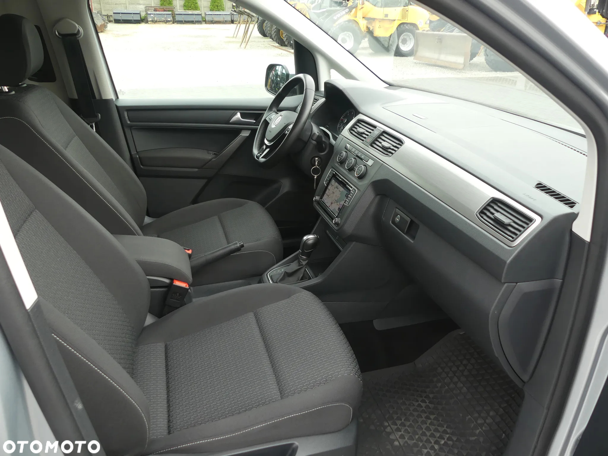 Volkswagen Caddy 2.0 TDI Highline DSG - 25