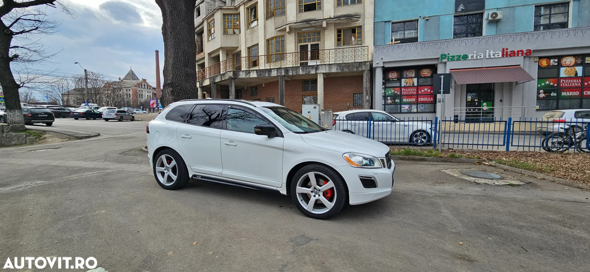 Volvo XC 60 D5 AWD Aut. RDesign - 14