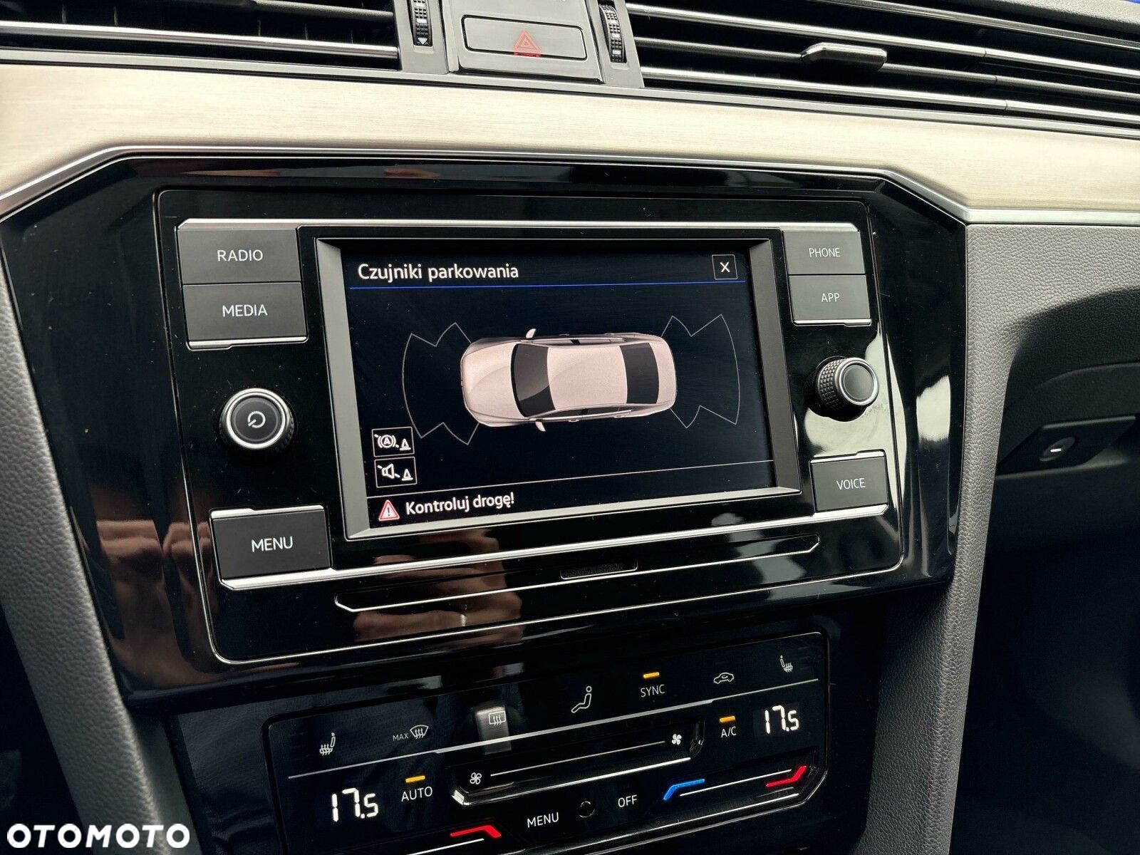 Volkswagen Passat 2.0 TSI Elegance DSG - 20