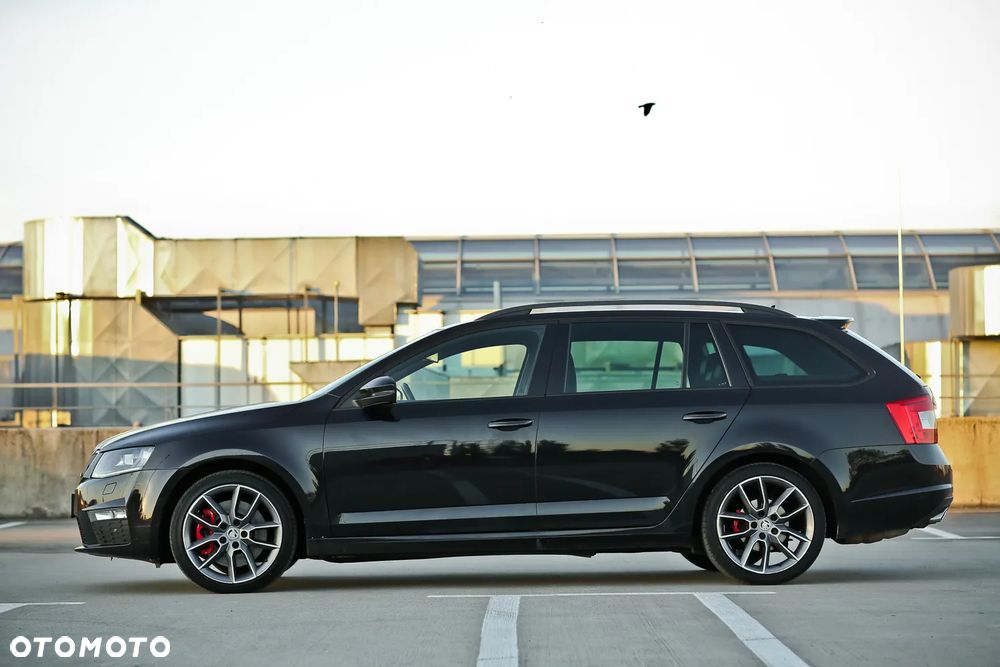 Skoda Octavia 2.0 TDI DSG RS - 10