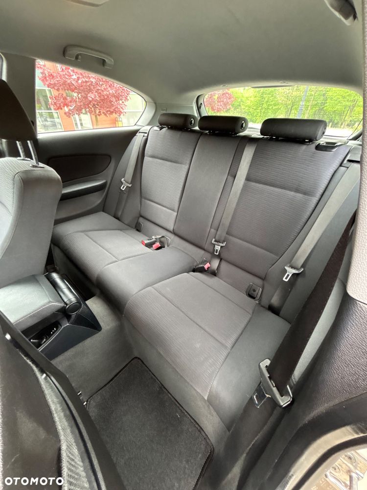 BMW Seria 1 116d DPF - 5