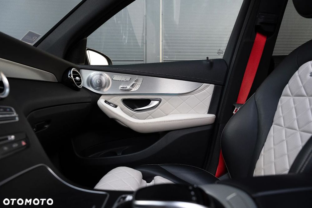 Mercedes-Benz GLC - 14