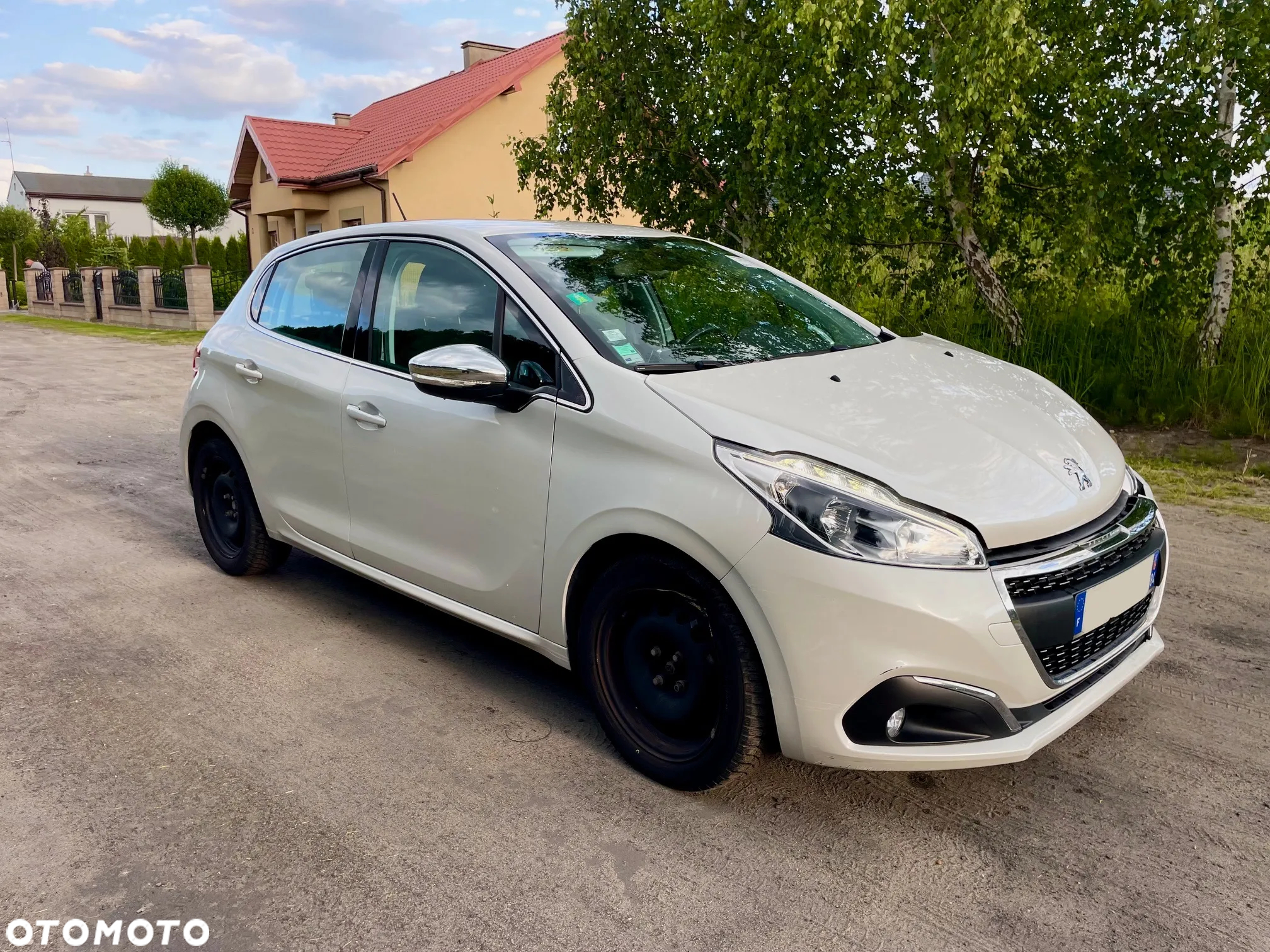 Peugeot 208 - 6
