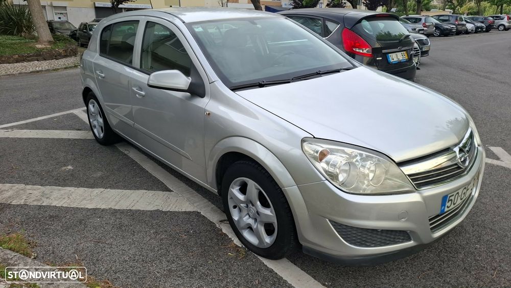 Opel Astra 1.3 CDTI Enjoy EcoFLEX - 2