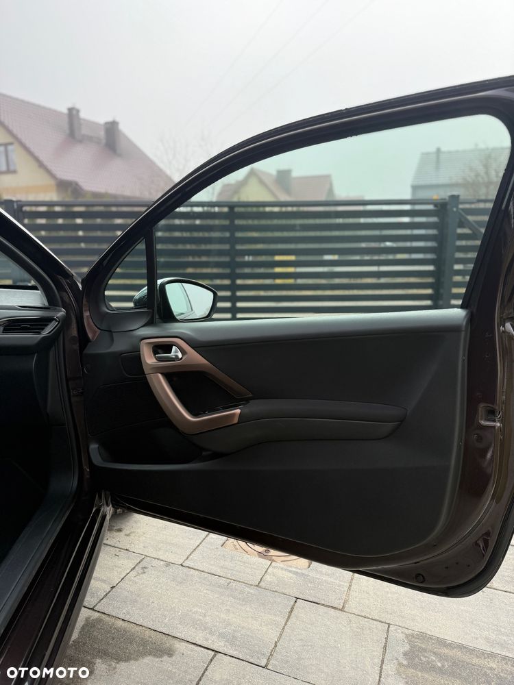 Peugeot 208 1.6 e-HDi Active STT - 11