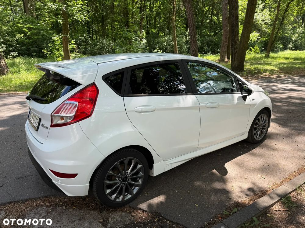 Ford Fiesta - 9
