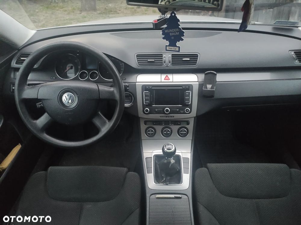 Volkswagen Passat - 3