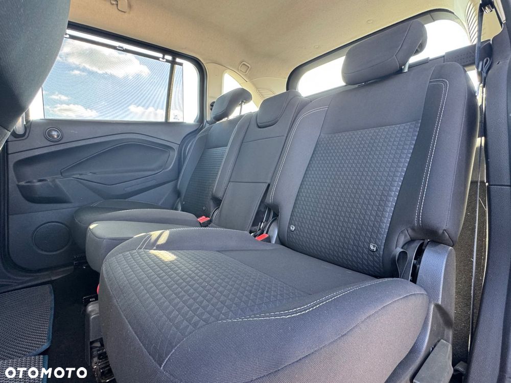 Ford Grand C-MAX - 19