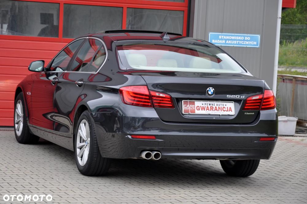 BMW Seria 5 520d Blue Performance - 12