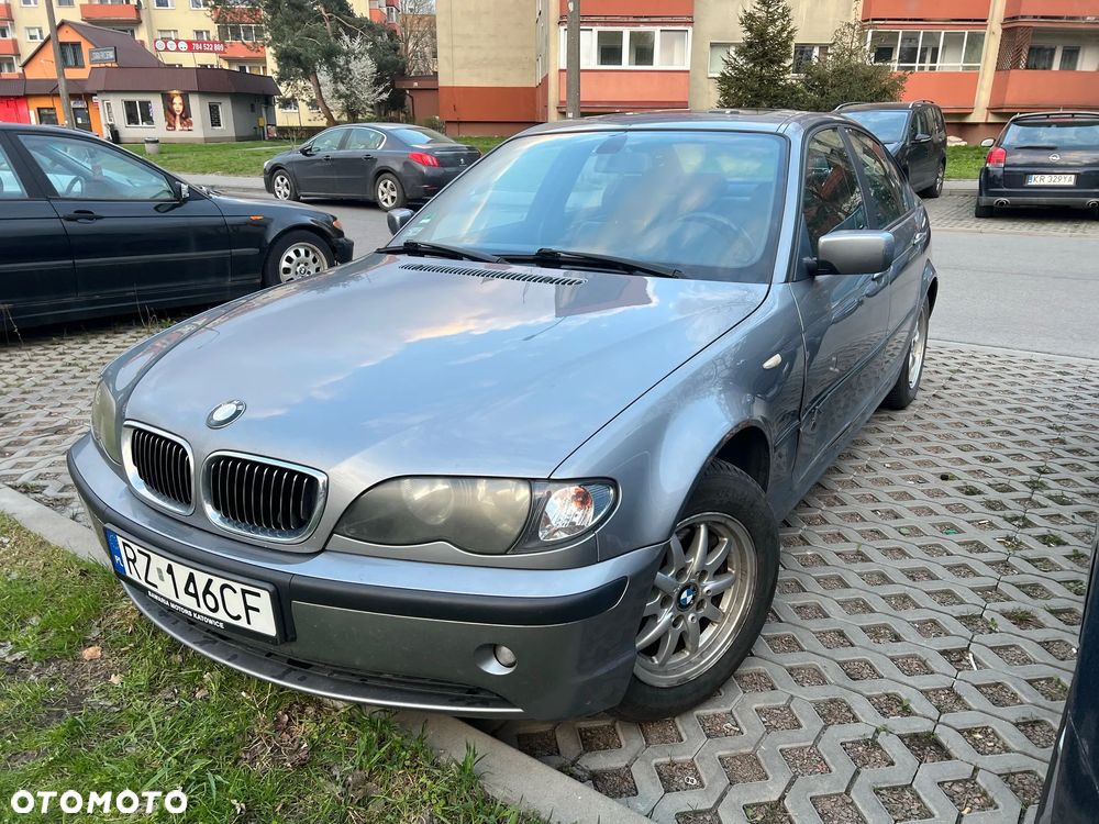 BMW Seria 3 318i - 6