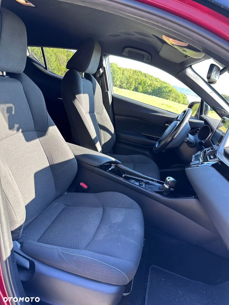 Toyota C-HR Flow - 12